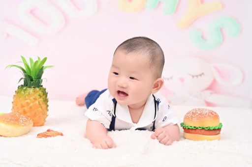 亳州宝宝在妈妈肚子里